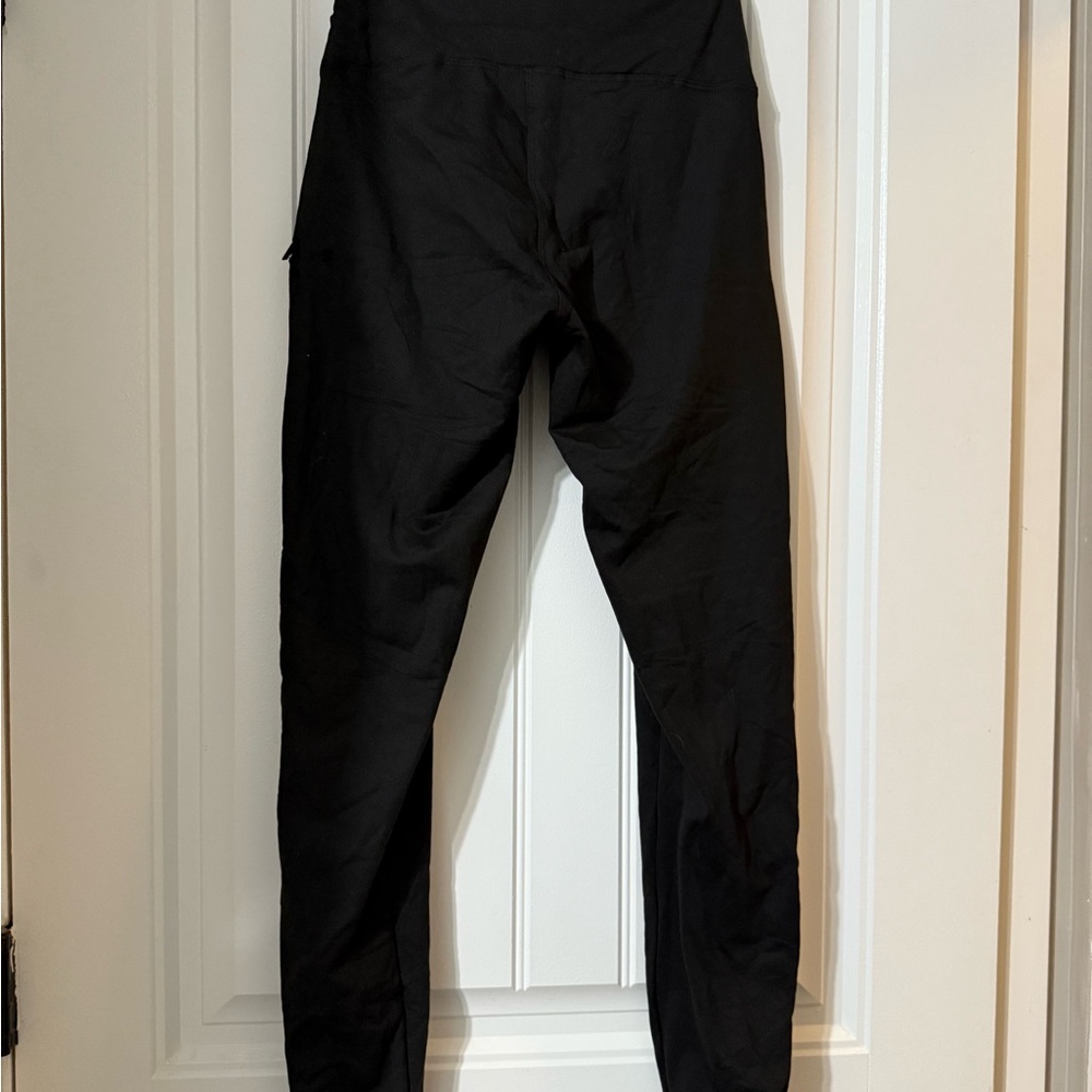 Woman’s Black Leggings